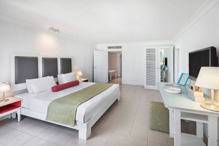 Maurícius Belle Mare Ambre Resort 10 dňový pobyt Polpenzia Letecky Letisko: Praha February 2027 (22/02/27- 3/03/27)