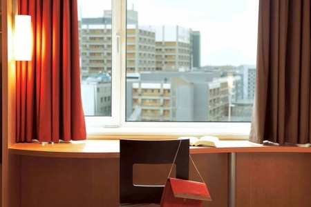 Ibis Barcelona Santa Coloma - 8