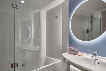 Ibis Barcelona Santa Coloma - 11