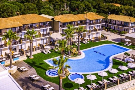 Koukis Seaside Complex