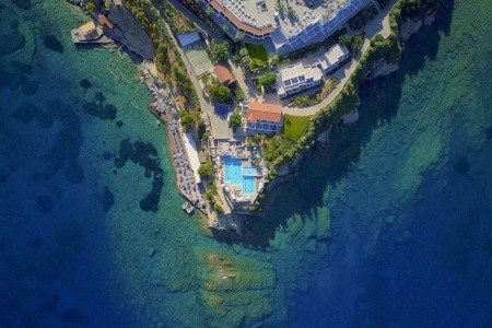 Peninsula Resort & Spa - 4