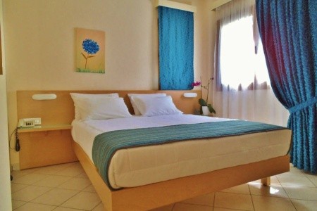 Aphrodite Beach Club - 4