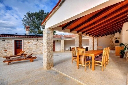 Villa Moncalvo