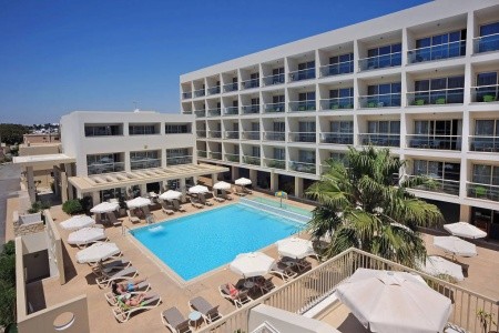 Nelia Gardens - 11