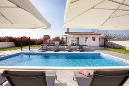 Villa B2