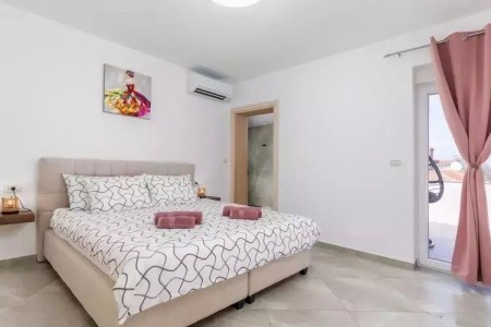 Villa B2