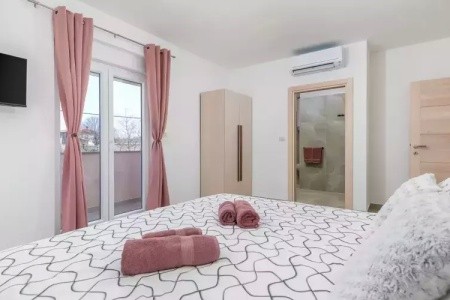 Villa B2