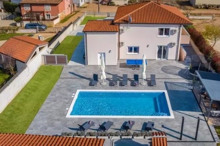 Villa B2