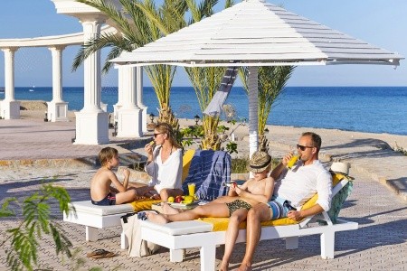 The Three Corners Equinox Beach Resort - 37