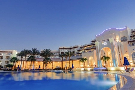 Royal Lagoons Aqua Park Resort & Spa - 2