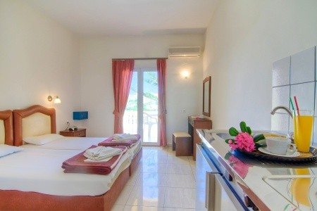 Athina - 4