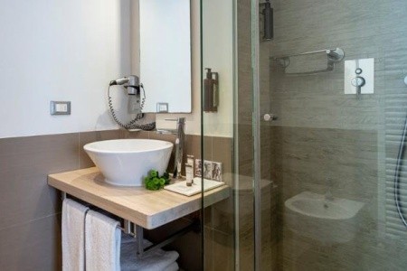 Le Rose Suite