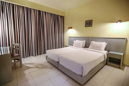 Sunny Days Mirette Family Apartments & Resort - 3