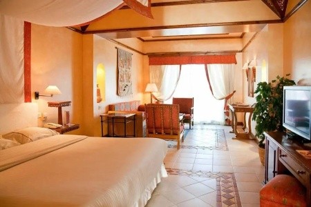 The Grand Hotel - 5