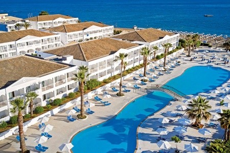 Sandy Beach Resort - 3