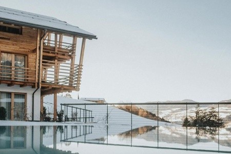 Presulis Hideaway Apartments & Restaurant - 1