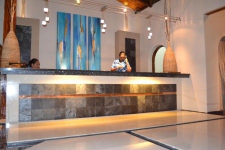 Coco De Mer & The Black Parrot Suites - 3