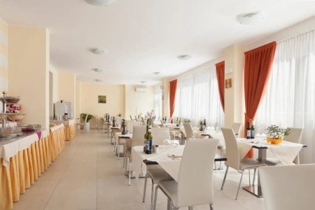 Bella Lazise - 4