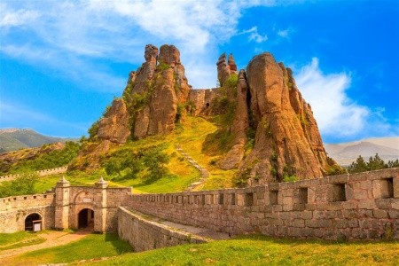 Bulharský okruh, Belogradčik, Etar, Plovdiv, Bačkovský kláštor, Rodopy, Shiroka Laka, Yagodinska jaskyňa, Meľnik, Rozhenský kláštor, Rilský kláštor, pohorie Pirin, pohorie Rila, Sofia - 1