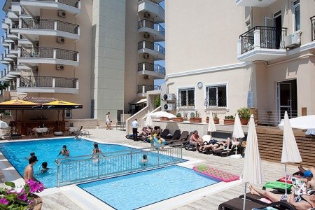 Riviera Hotel & Spa - 2
