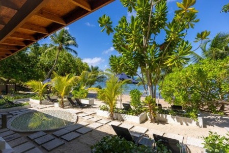 Coco De Mer & The Black Parrot Suites - 4