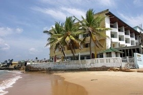Hikkaduwa Beach