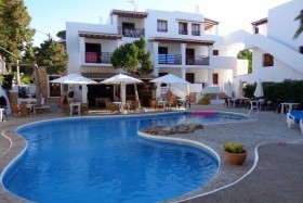 Benet Los Pinares Apartments