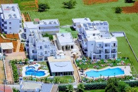 Yiannis Manos Resort