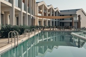 Aqua Bay Suites