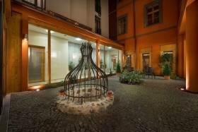 EA Embassy Prague