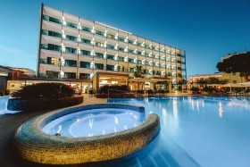 Marins Suites Hotel