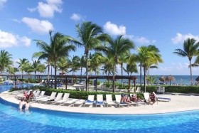 Casa Blanca + Bluebay Grand Esmeralda 