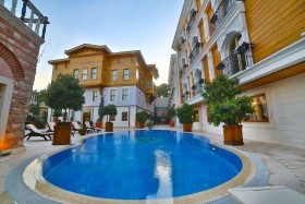 Seven Hills Palace