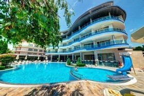 Blue Bay Hotel *** Napospart - repülővel