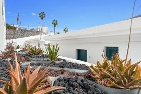 Laguna Apartments