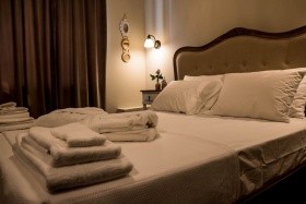 Kyria Boutique House