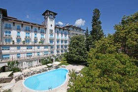 Savoy Palace Gardone