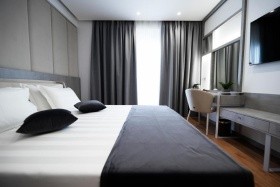 Naos Luxury