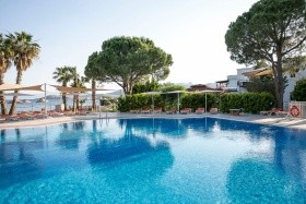 Sea Side Beach Club