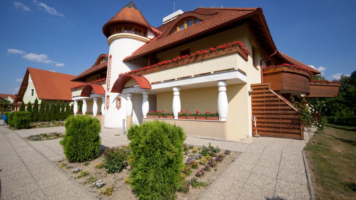 Hertelendy House