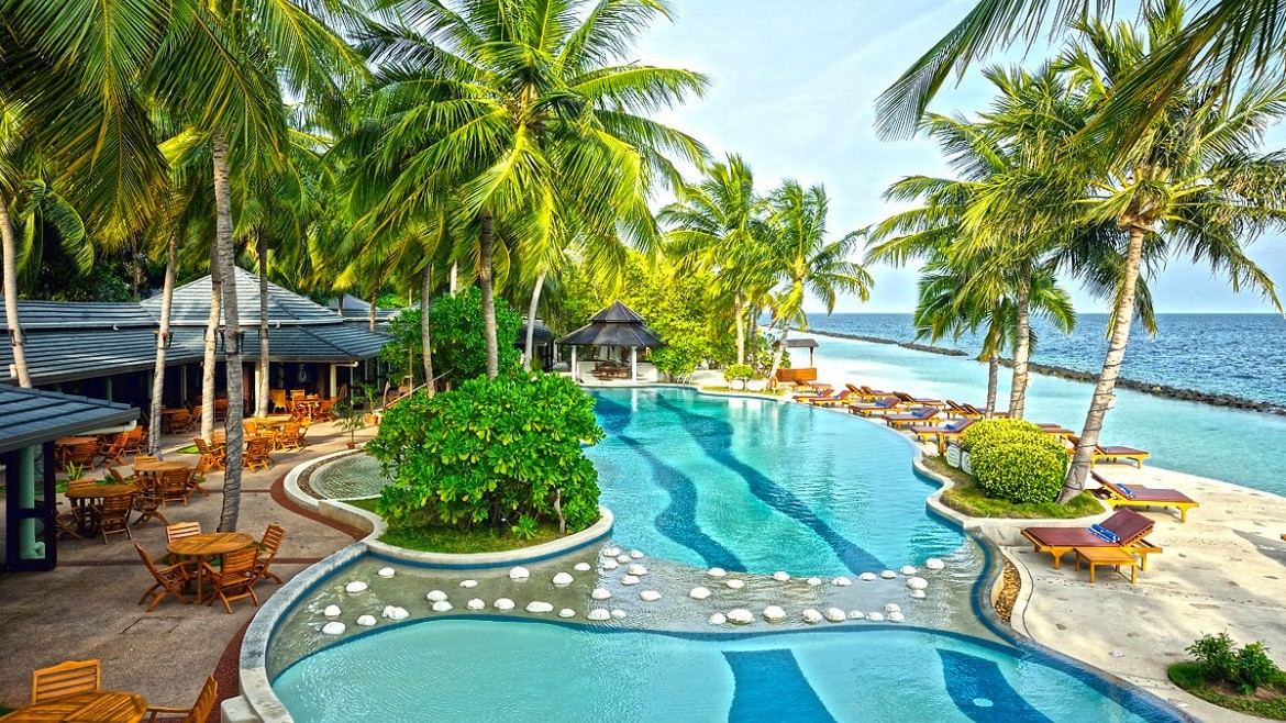 Royal Island Resort