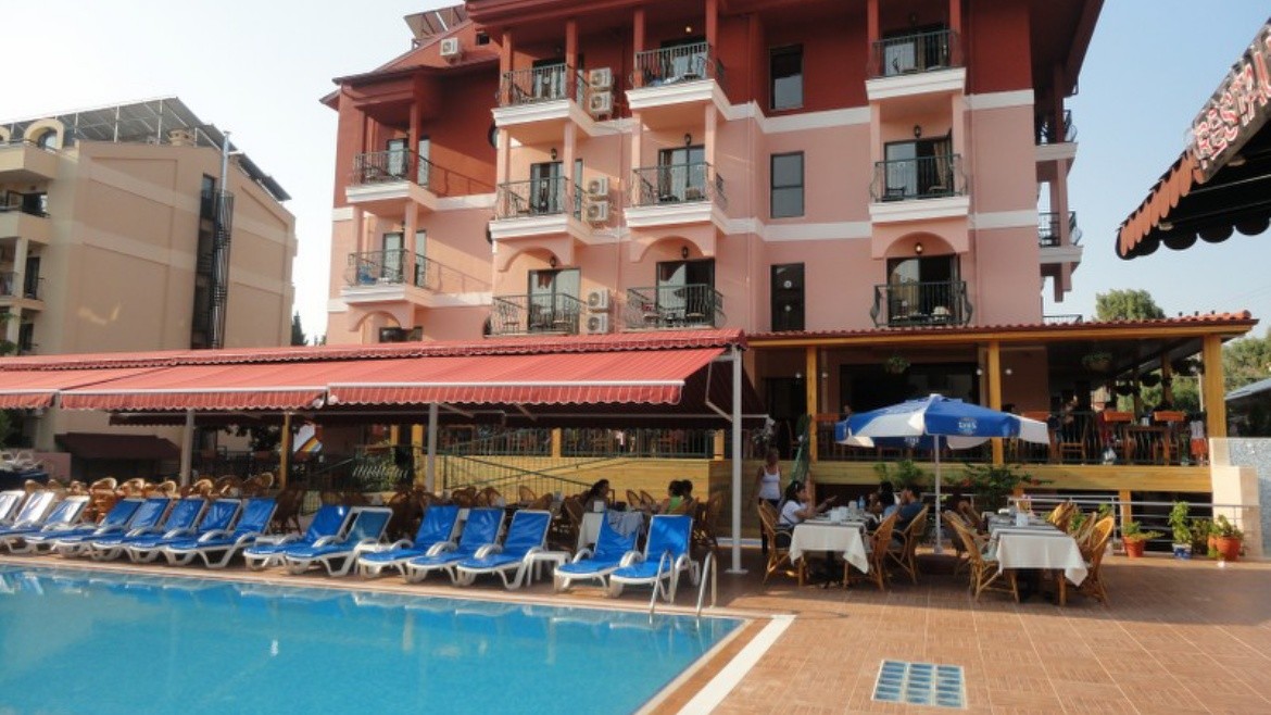 Club Ege Antique