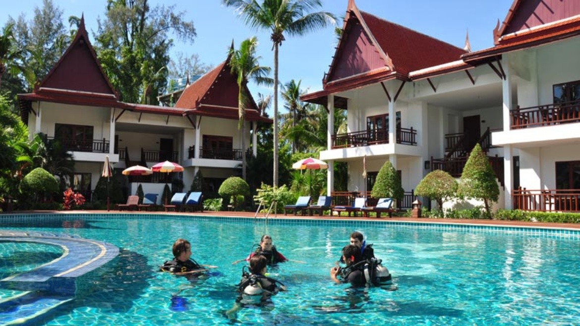 Royal Lanta Resort & Spa