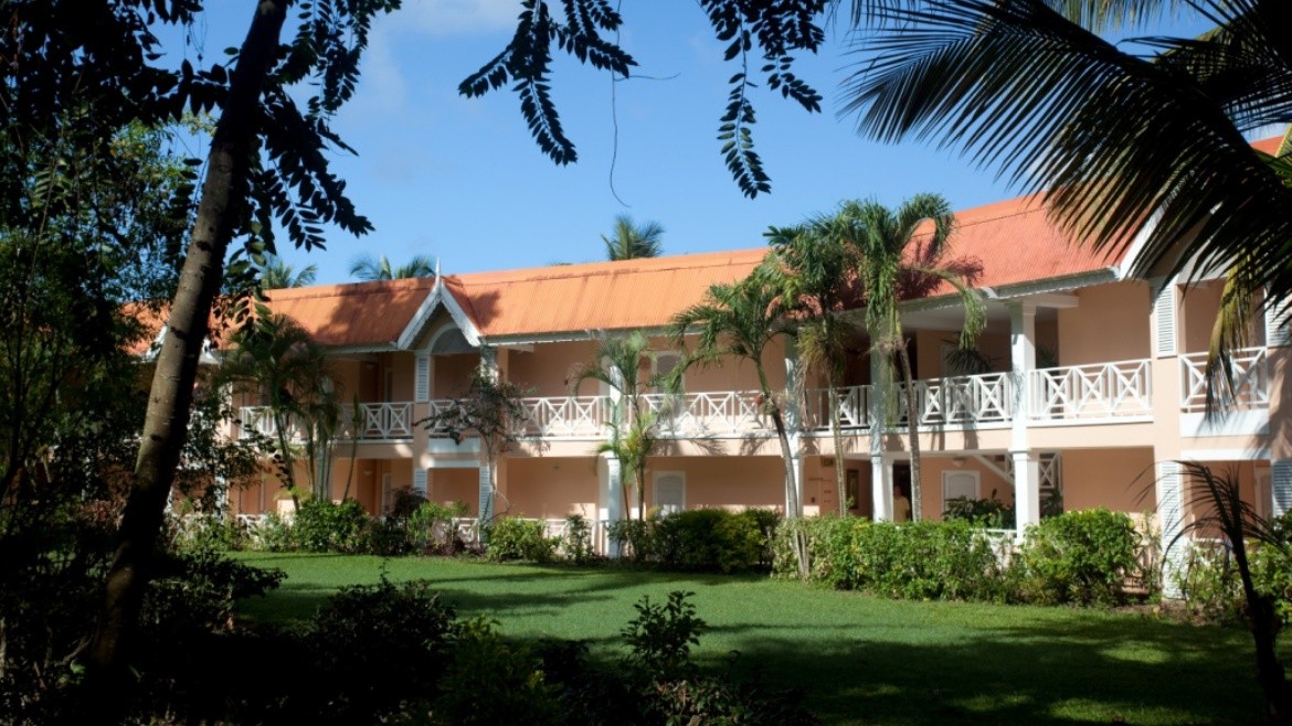 Coco Reef Resort & Spa