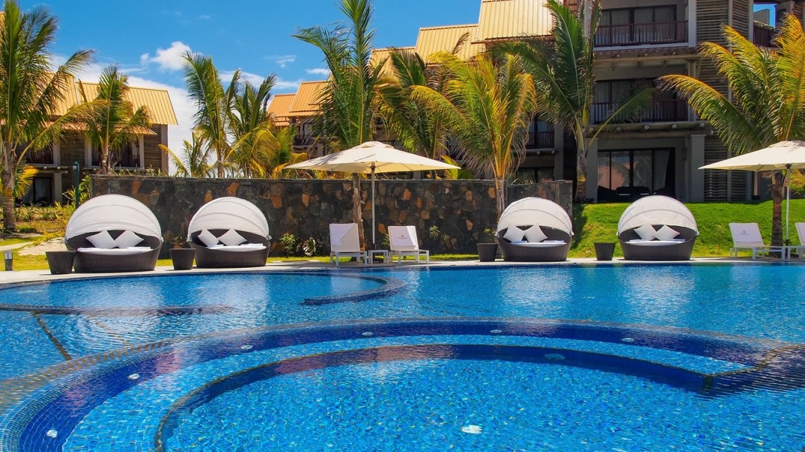 Crystals Beach Resort Belle Mare