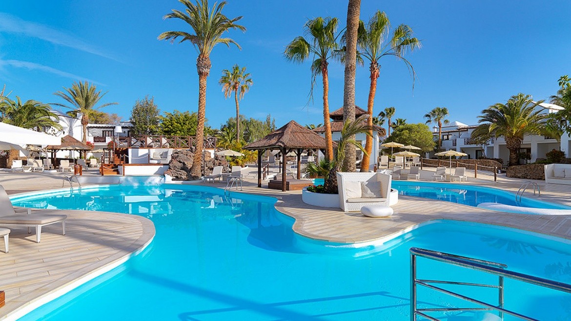 H10 Sentido White Suites