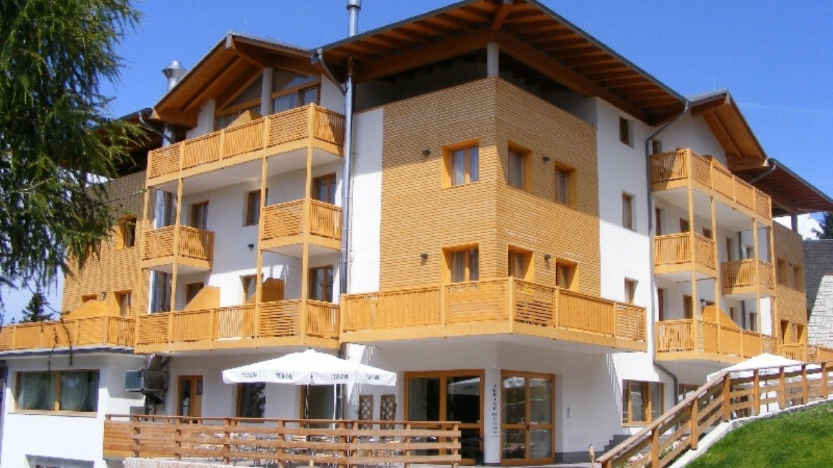 Alpine Mugon