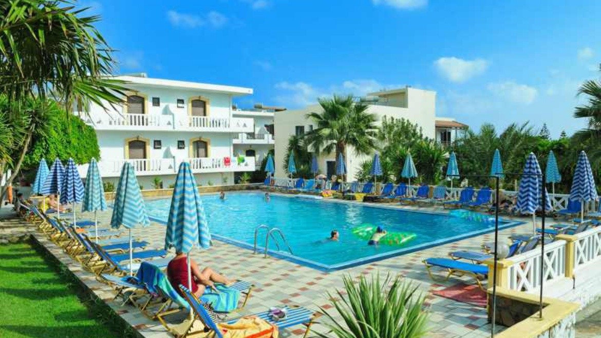 Paloma Garden & Corina