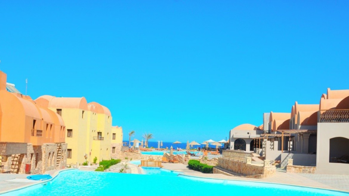 Rohanou Beach Resort