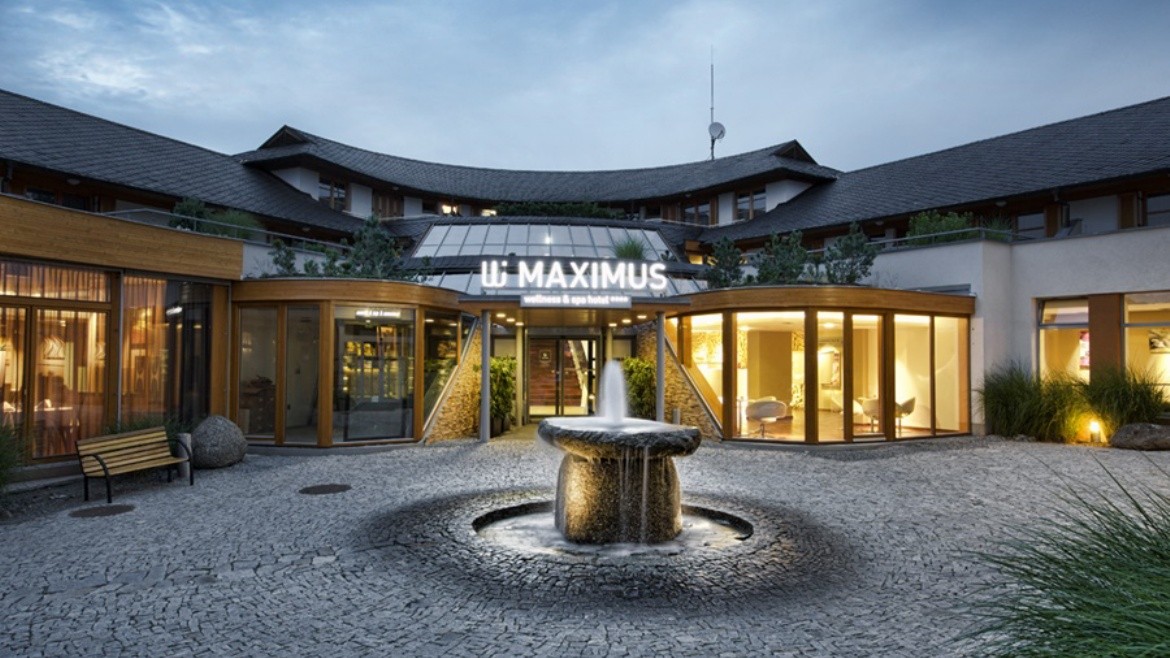 Maximus Resort